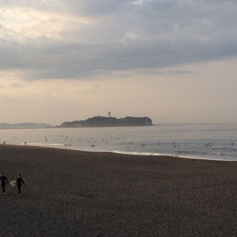 早朝の海岸ランニング